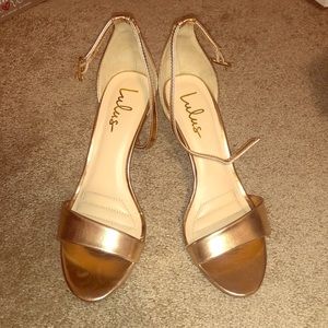 Lulus brand gold sandals - like new!